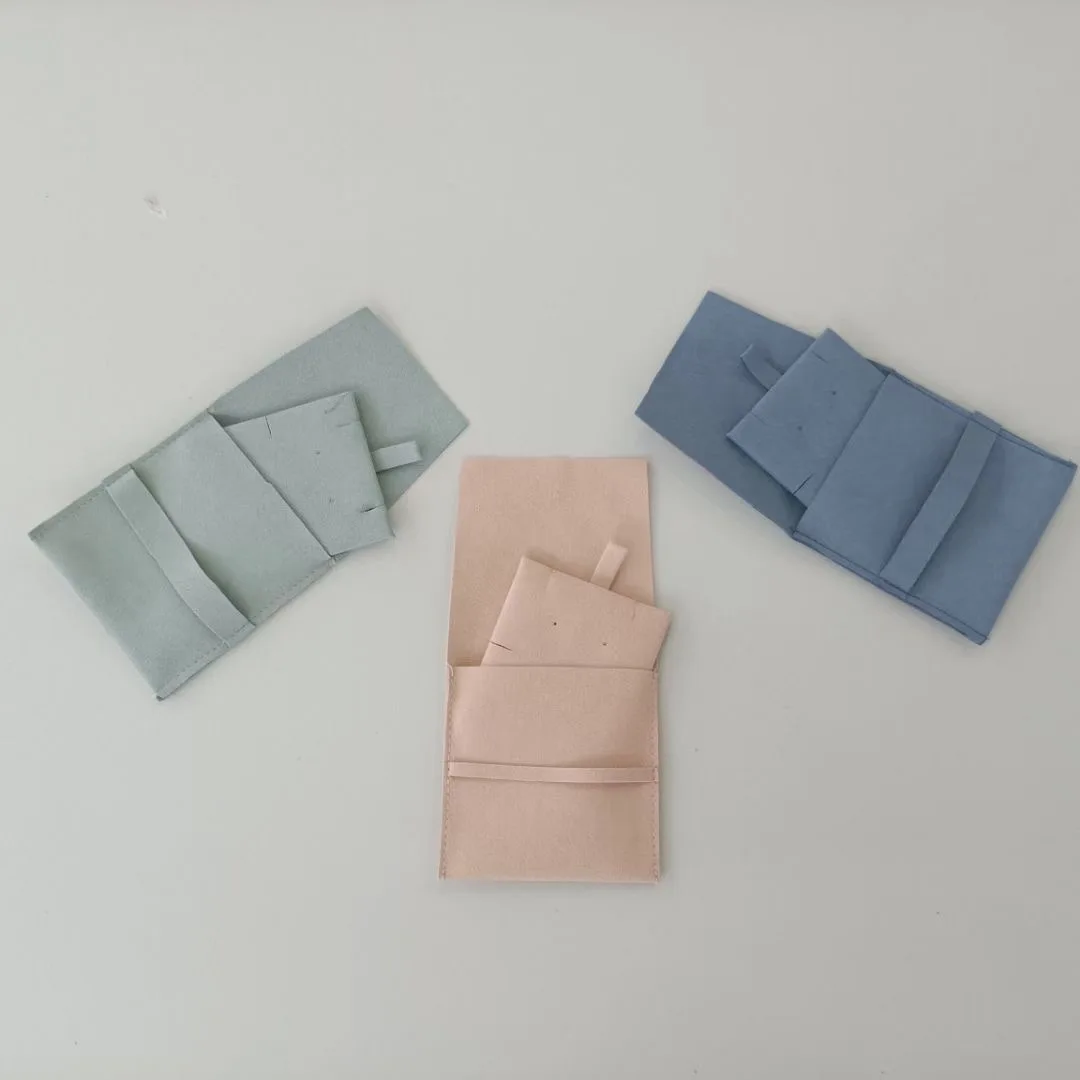 

Custom Printed Jewelry Box Personalized Logo Packaging 3 Colors Available Microfiber Jewelry Pouch Bag, 3 colors available in stock