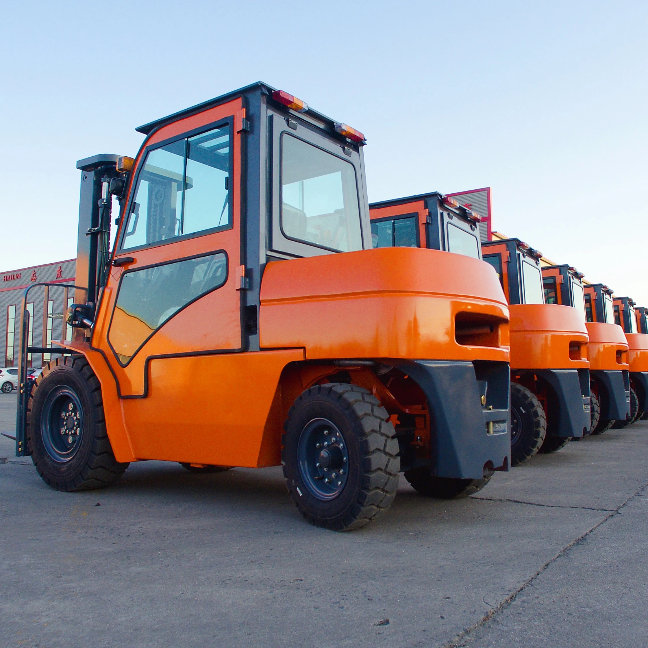 

HUAYA new 4 direction cpc50 5 7 tonne forklift 4d diesel 5 ton crawler hydraulic diesel forklift with attaments