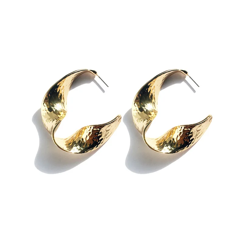 

New Design Delicate 18K Gold Bending Irregular Geometric Chunky C Shaped Hoop Earrings for Women, Picture