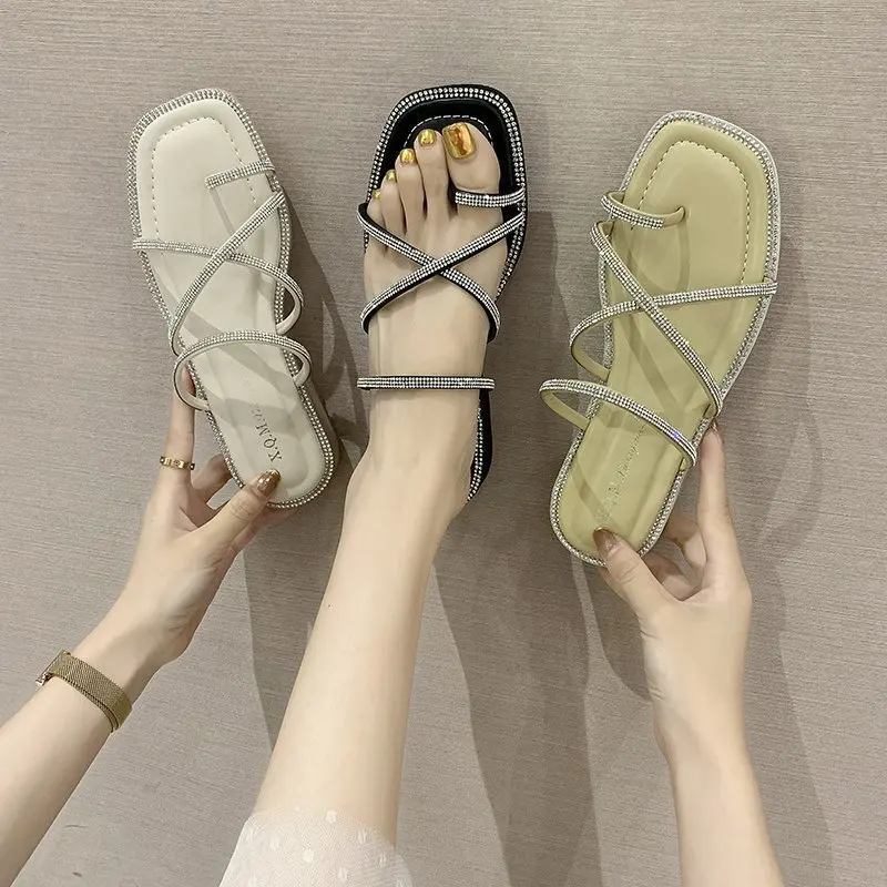 

Fashionable White Daily Wear Summer Pu Womens Rubber Sandals Slippers, Picture