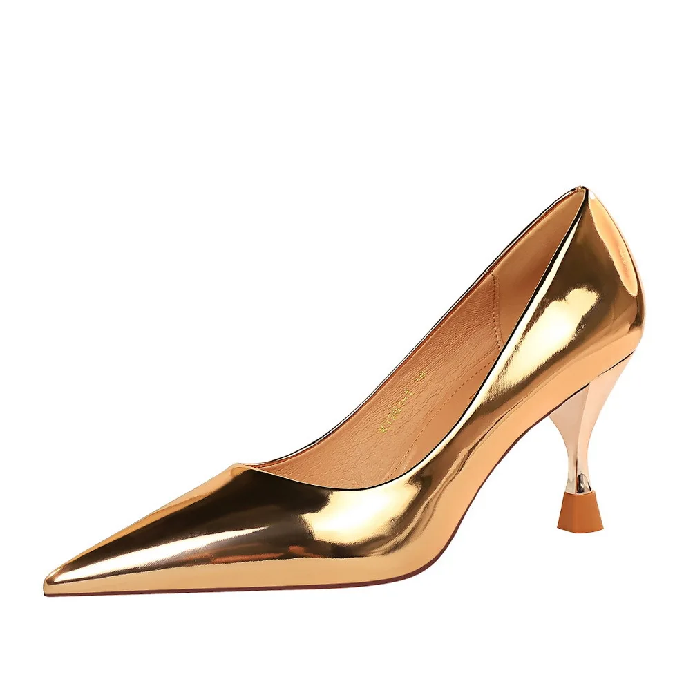 

Factory Outlet Fashion Ladies High Heels Solid Color Pointed Patent Leather Cat Heel Women Pumps 2021