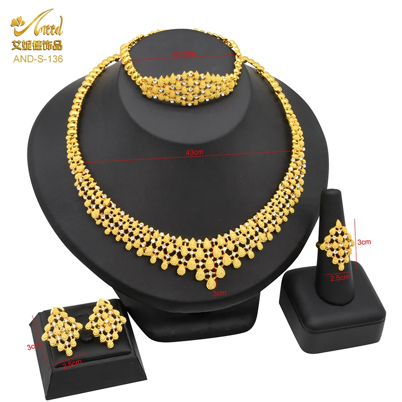 

Factory Wholesale 24K Gold Geometric Dangle Earrings Set Women Christmas Party Exquisite Jewelry Set