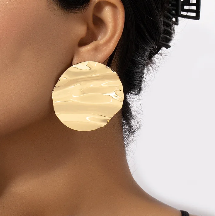 

Big Round Shaped Golden Earrings Simple Metal Vintage Earrings For Women Fashion Jewelry Girls Earring