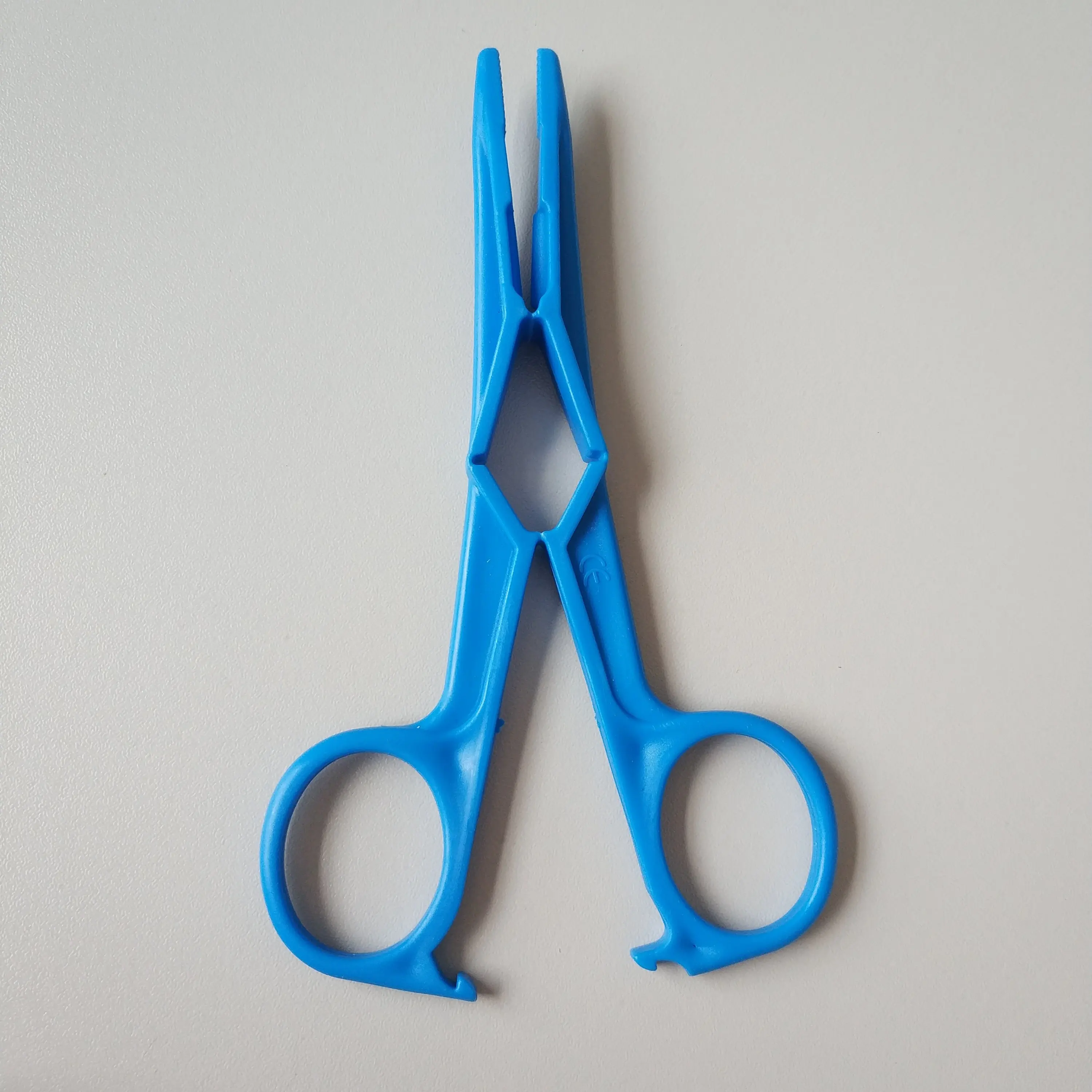 经济塑料镊子镊子剪辑的手术简单的使用