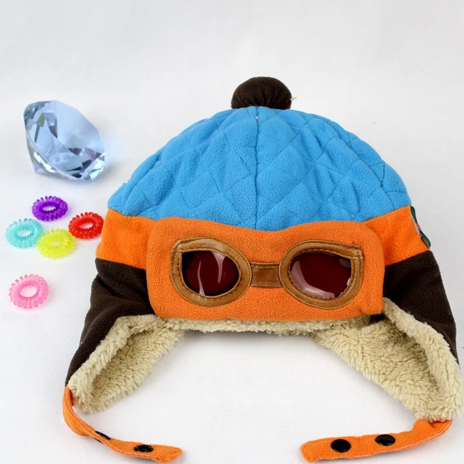 
Crazy sale Guangzhou winter kids fashion hat winter kids pilot hat cartoon knitted baby hat 