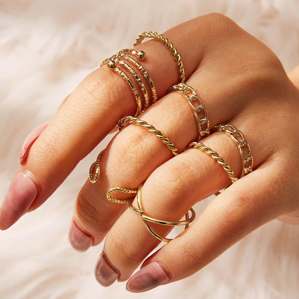 

Factory Wholesale Customized Multiple Designs Twist Ring Gold Plated Chain Rings set for Women Jewelry