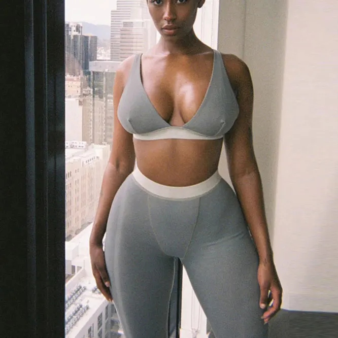 

S2784A Hot sale v neck tops and pants sexy two piece set woman clothing