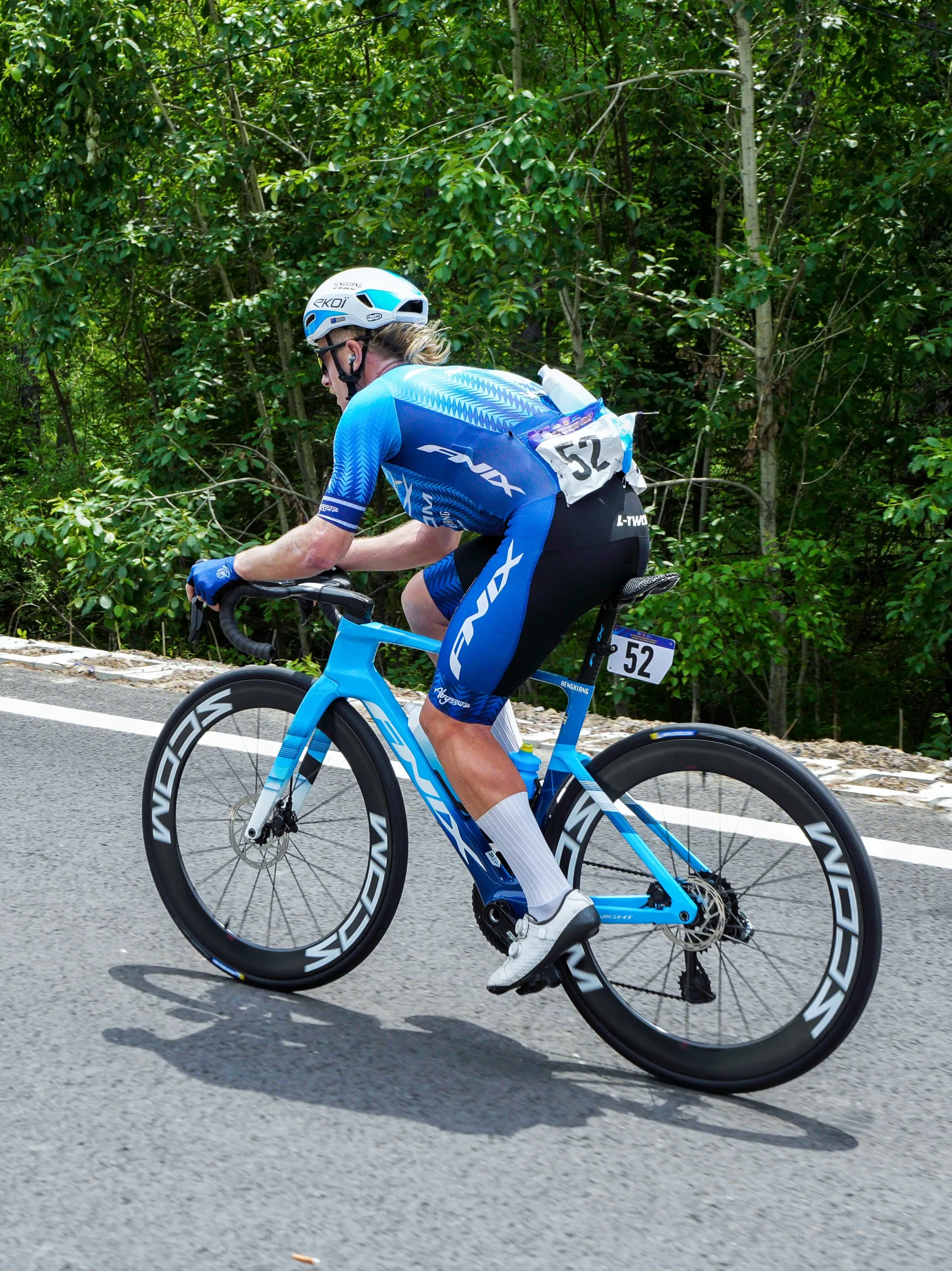 FNIX - SCOM - Hengxiang rider on SCOM deep-section rims