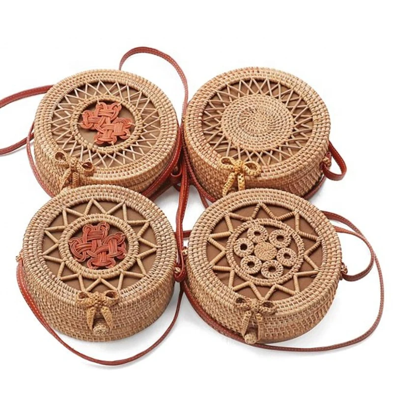 

Amazon Top Selling Round Hand Made Cosmetic Bags Rattan Straw Beach Bag For Lady