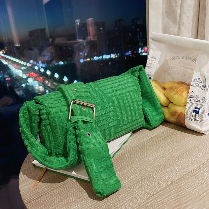 

2021 Winter Candy Color Bag Cross Shoulder Adjust Strap Women Trendy Small jelly Purses Velvet Hand Bags