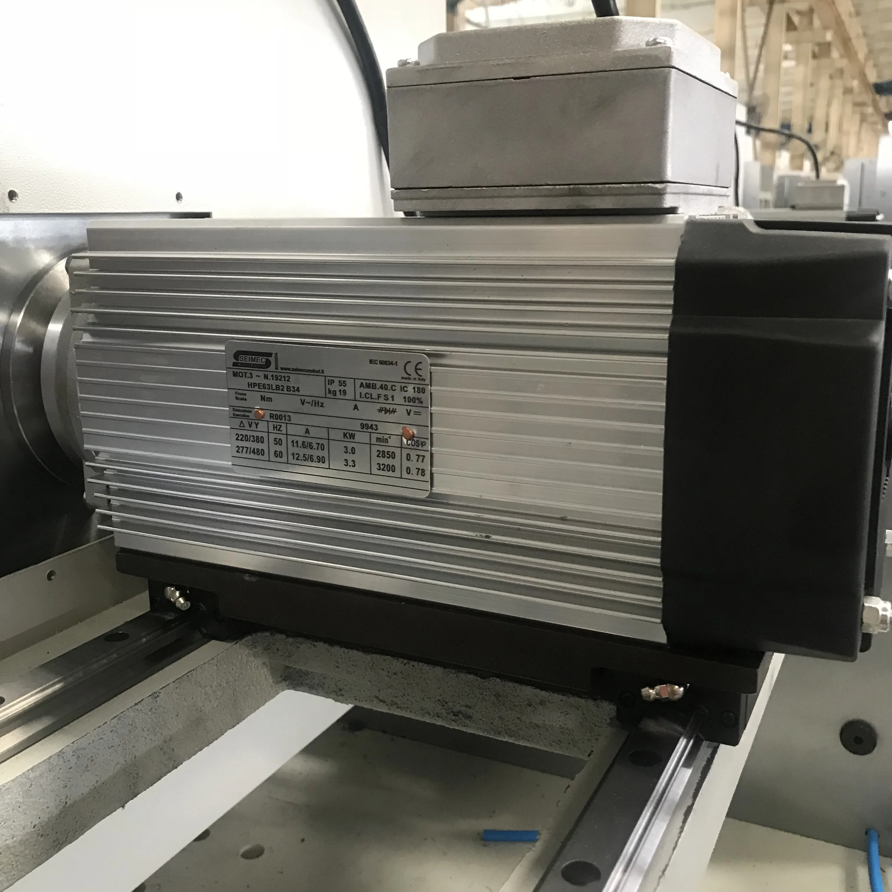 
Factory Made Overseas Service Available Window Machine aluminium double miter cutting saw 