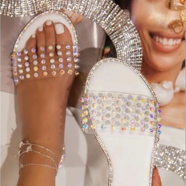 

Ladies plus Size Light Rivet Diamond Retro Slippers Women Latest Design Colorful Ladies Flat Sandals