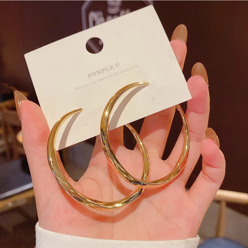 

Xunbei Personalized Classic Female Exaggerated High-End Hoop Earrings Women, Gold