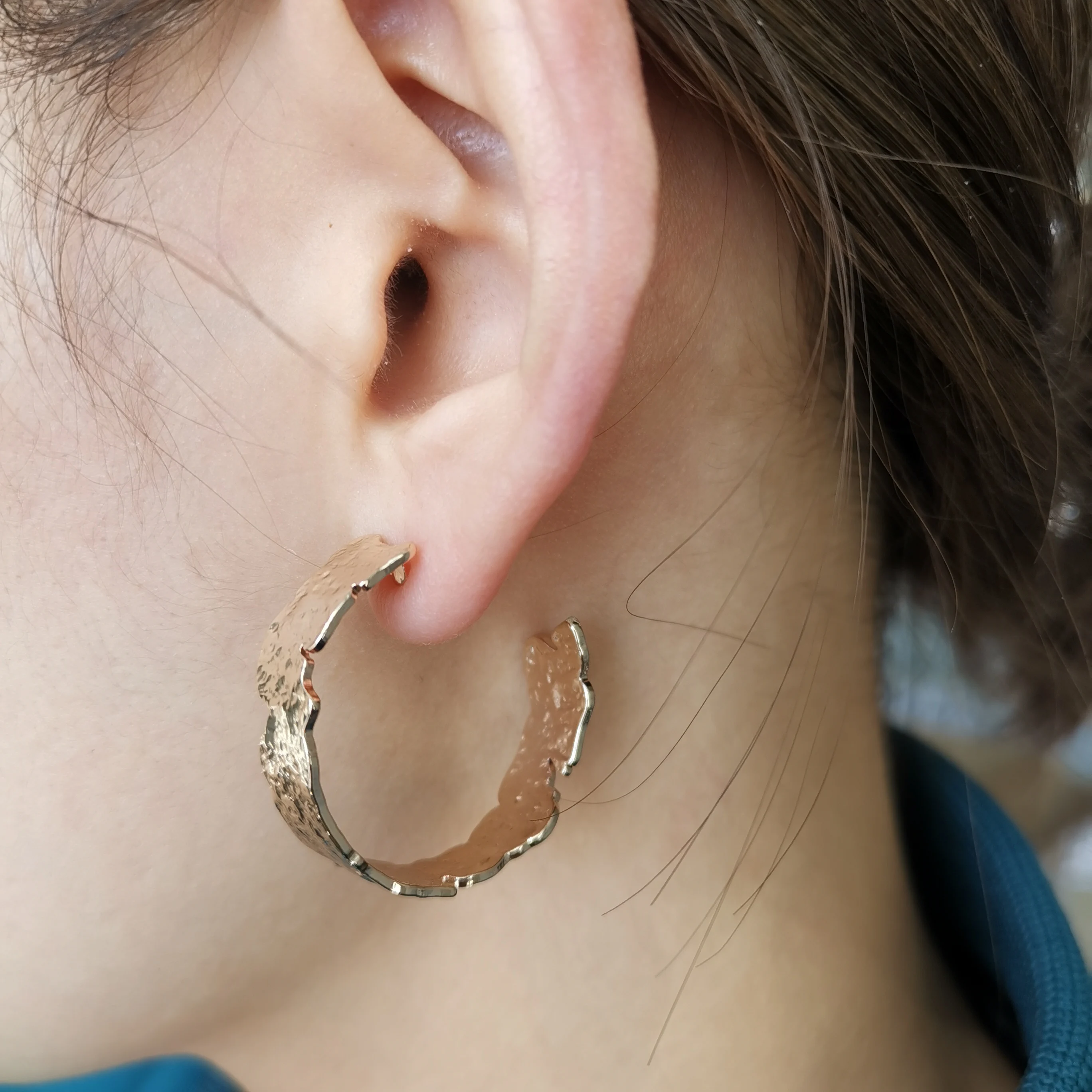 

2022 New Fashion Jewelry Antique Gold Plated Solid Brass Metal Fashion Earrings
