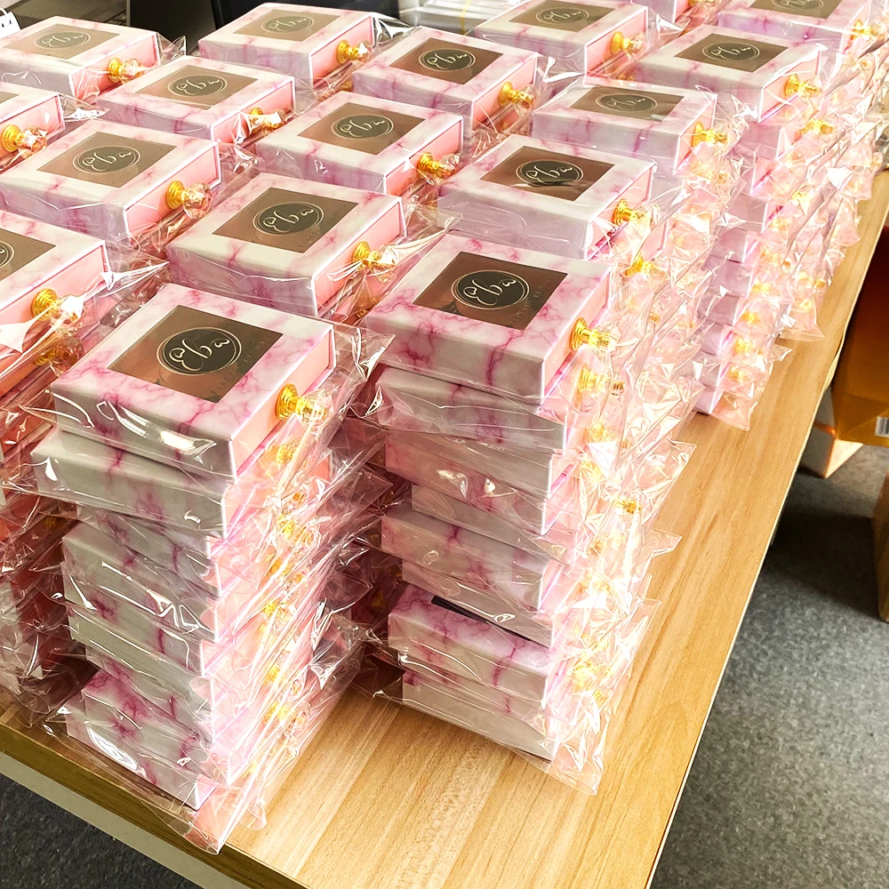 

Wholesale Premium Eyelashes 25MM Mink Lashes Drawer Package Minkeyelashes Handmade Mink Laahes with Customized Logo