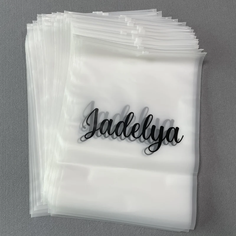 

Garment Packaging Bags With Logo Frosted Zip lock Bag For Clothes T-shirt Plastic Bags With Zipper