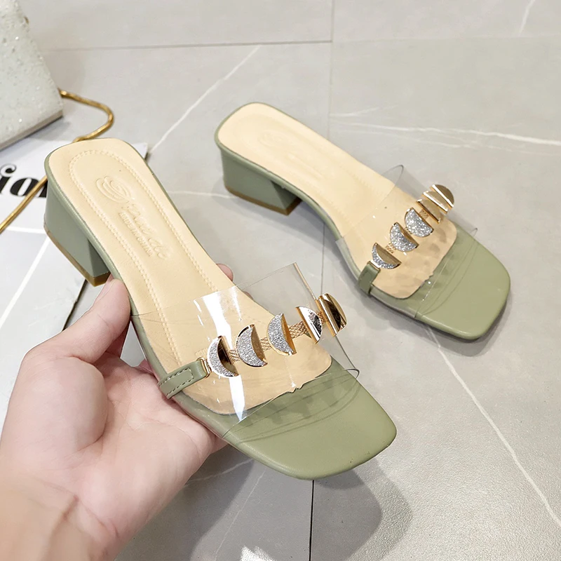 

New style women's slippers with one shape in the middle heel in the summer of 2020