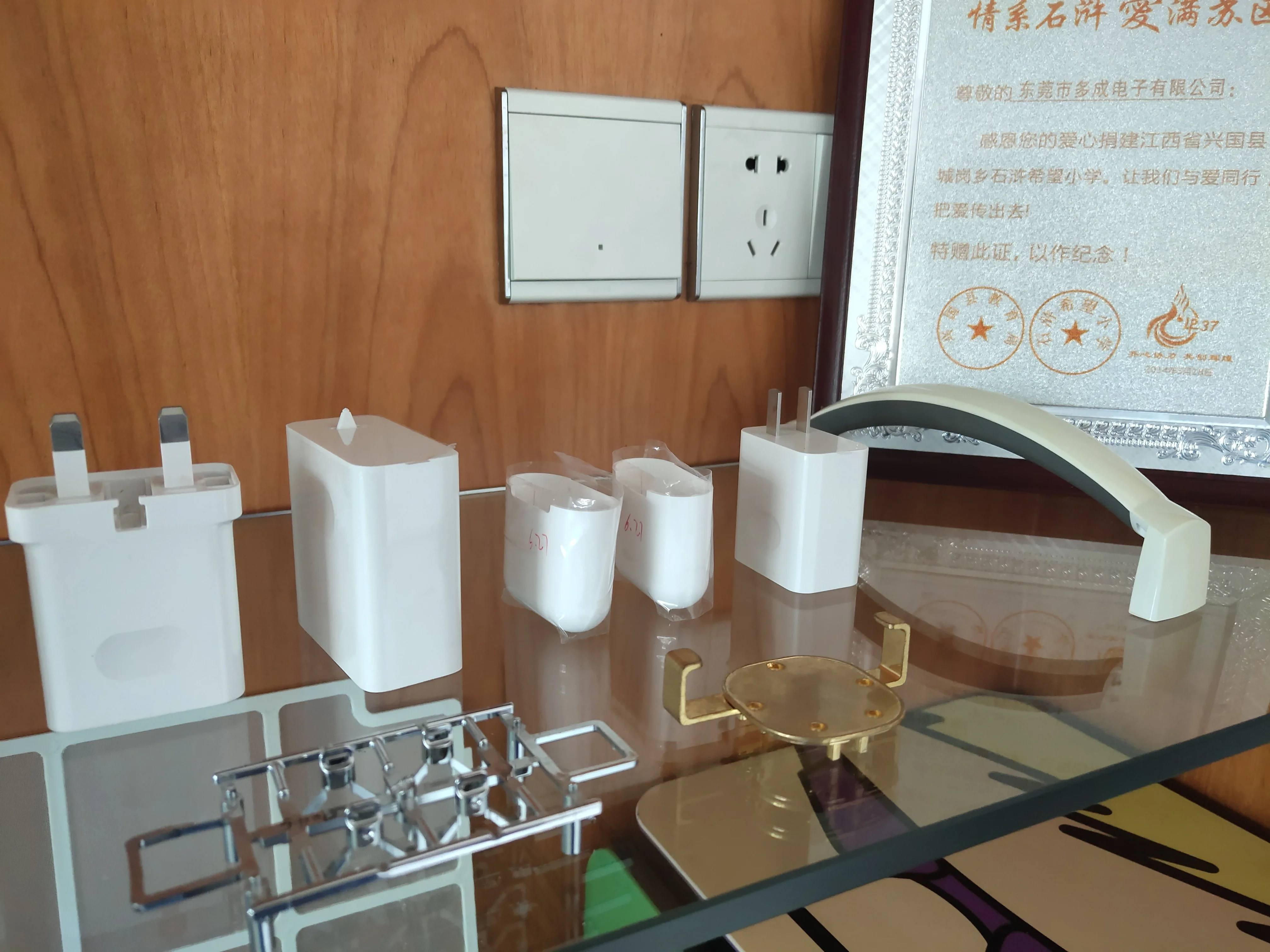 
Plastic mold molding mode plastic adapter shell Plastic Product 