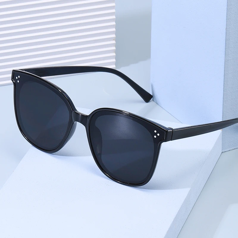 

2021 new sunglasses female PC lens gm sunglasses shading retro sunglasses decorative glasses