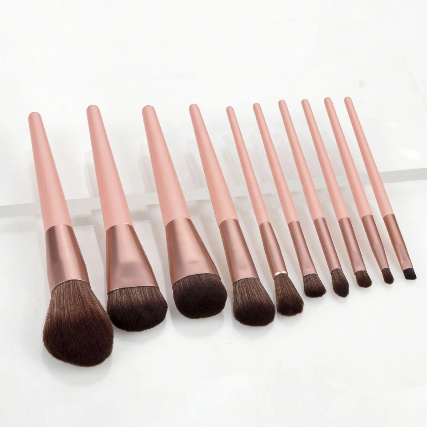 

Design 10 Pieces Pink Series Makeup Brush Foundation Loose Powder Beauty Set For Girl Gift, Pics