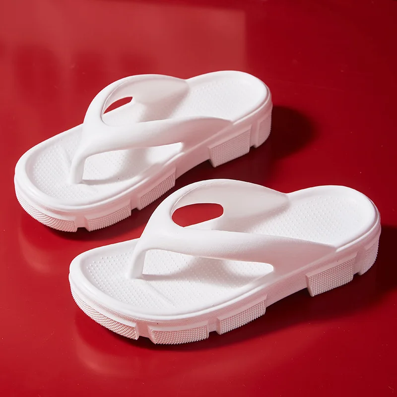 

2022 New flip-flops women's summer fashion outdoor clipped toe thick soles step on excrement-like vacation beach slippers women