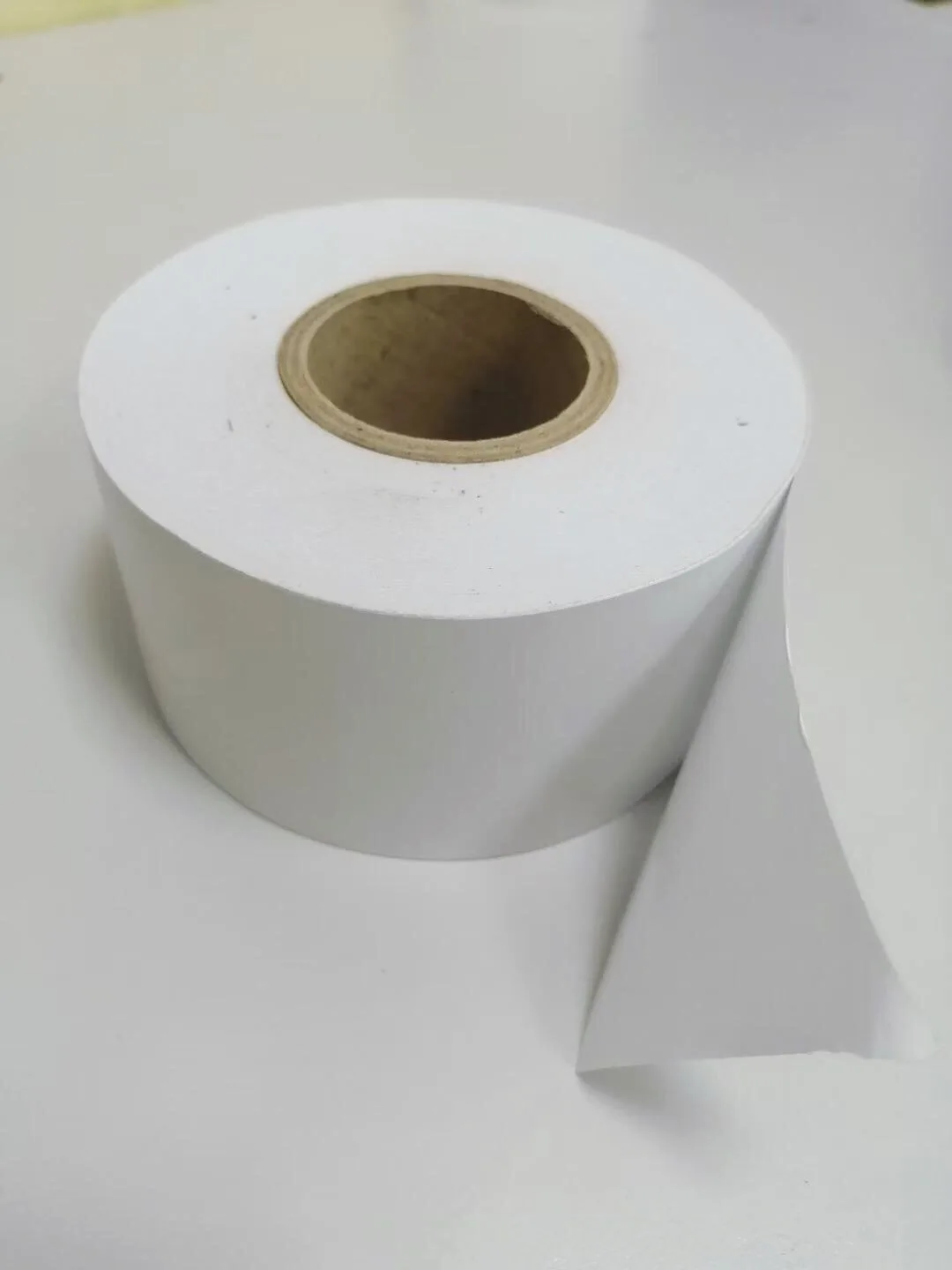 Johnson 80 mm x 80 mm waterproof top coated thermal label Liner less label for scale supermarket