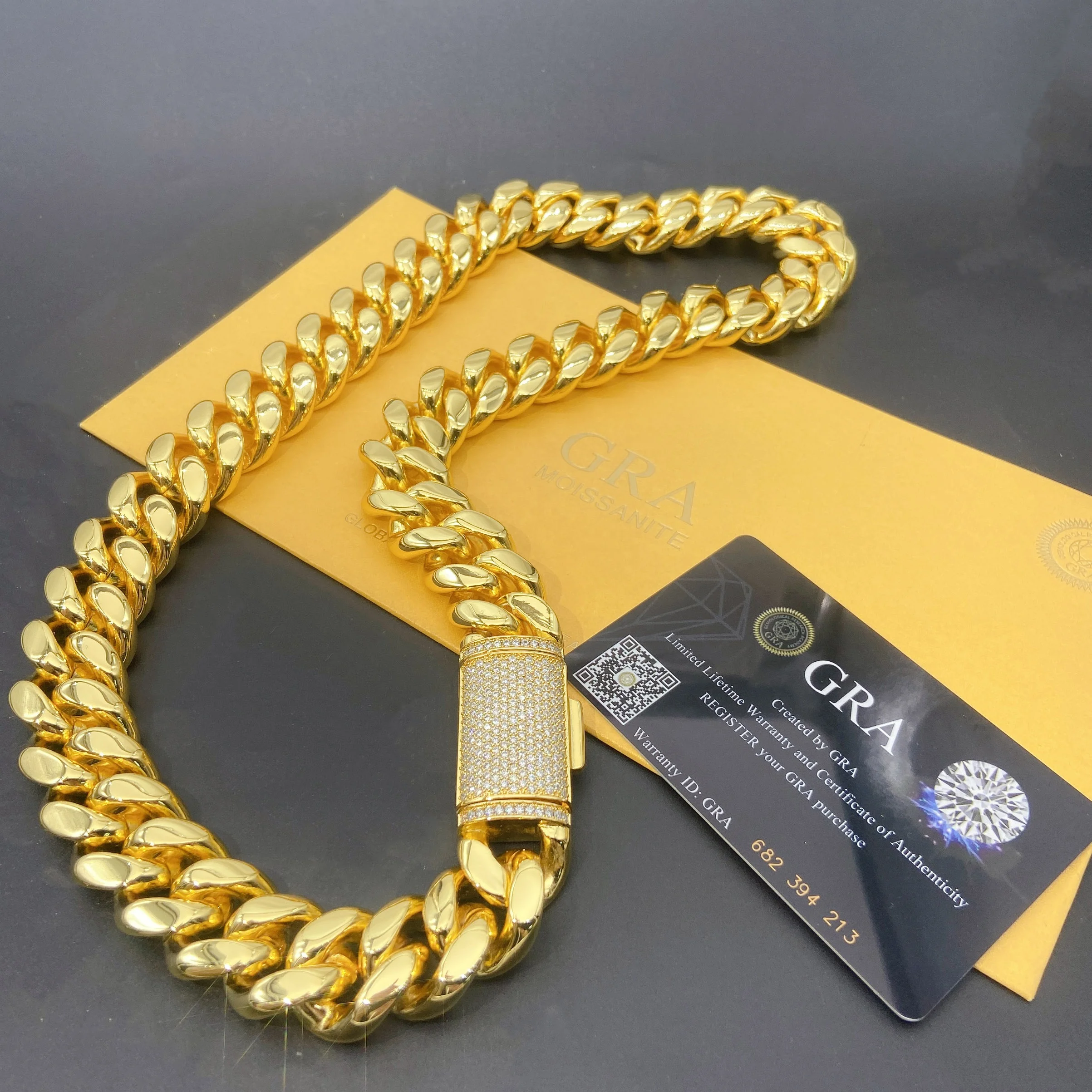 

Custom Moissanite Diamond Clasp Miami Cuban Link Chain 14K Gold Plated Stainless Steel Fashion Mens Necklaces