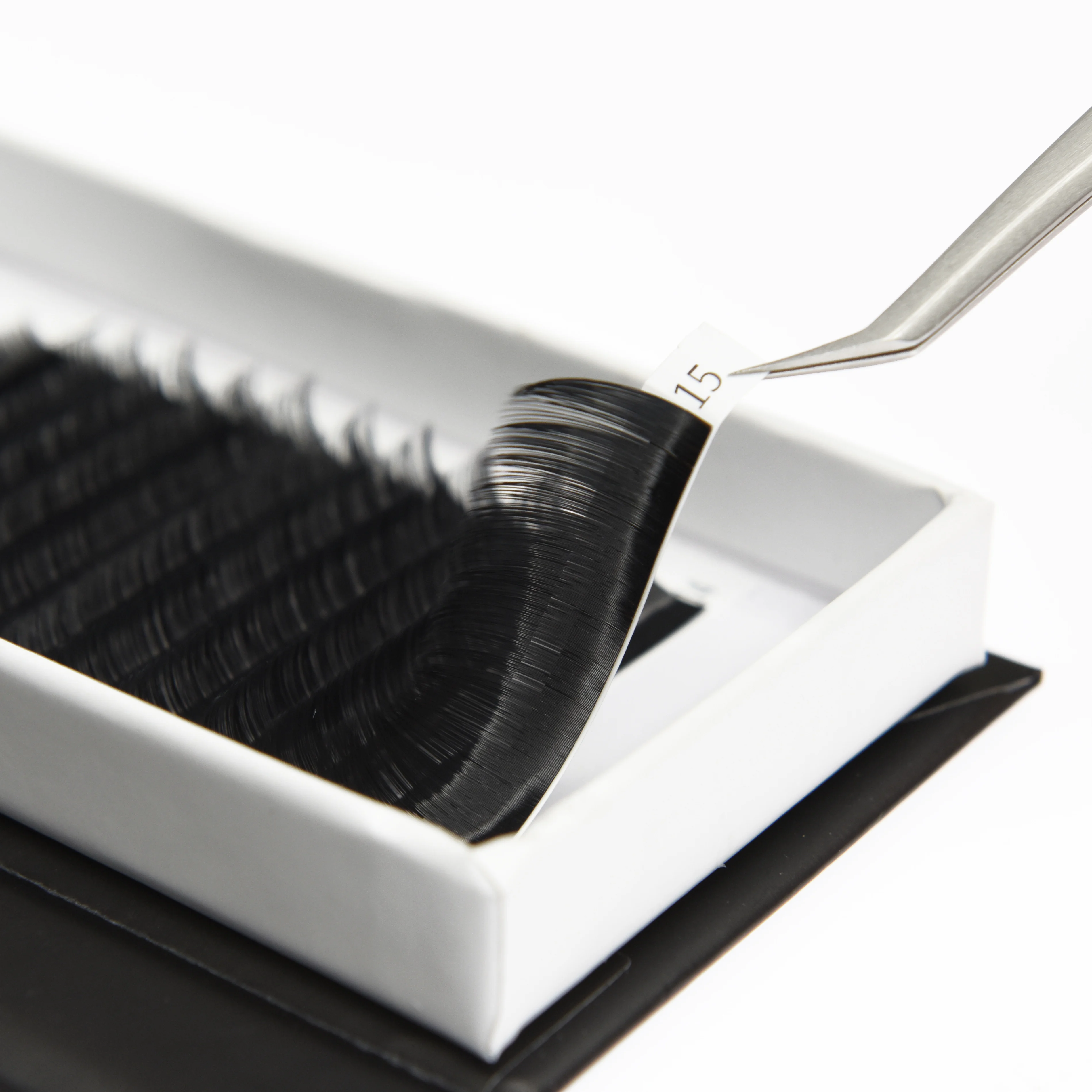 

Super Black Eyelash Extensions Classic private label lash extension supplies Volume mink eyelash Extensions