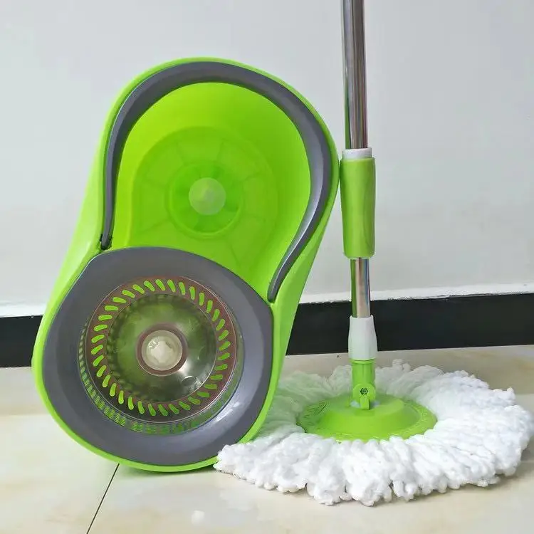 mop that squirts water