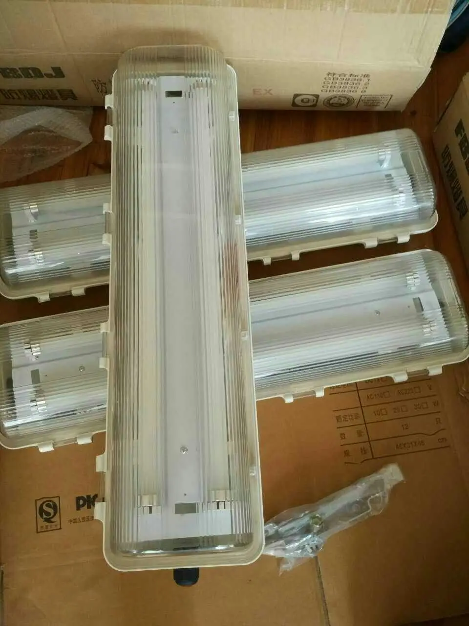 LED  9W  18W  explosion-proof  Anticorrosive  All plastic fluorescent lamp  HRY91-Q