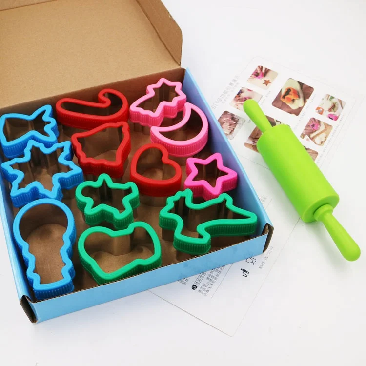 
Christmas cookie cutter set with silicone rolling pin 