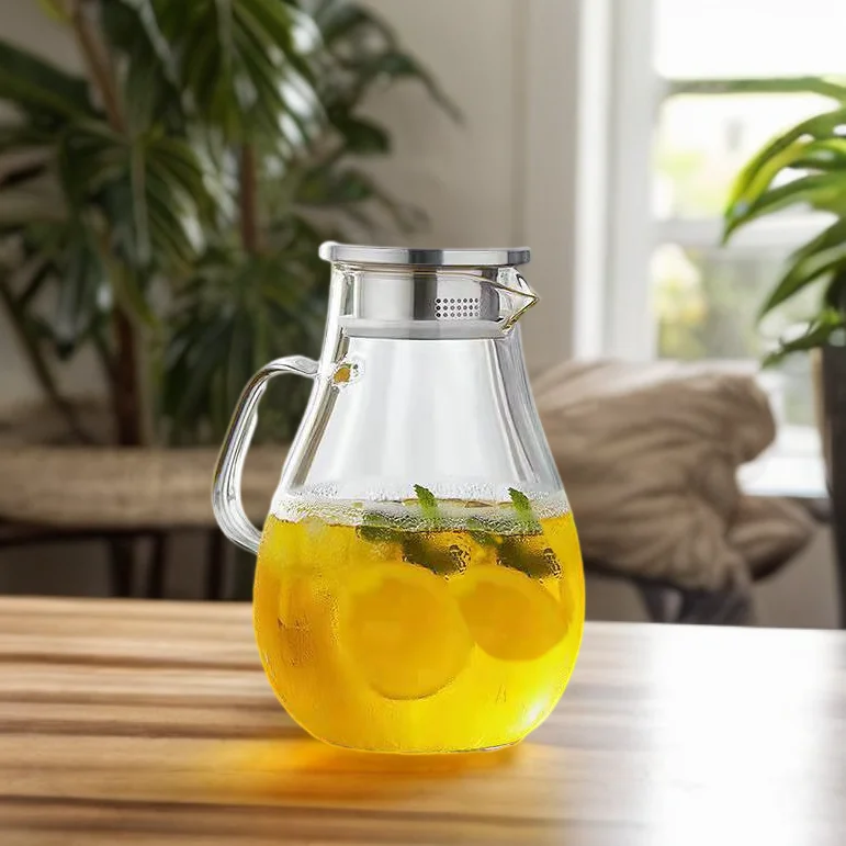 High borosilicate glass pitcher with lid and spout insulation Portable hot and cold glass bottle for making iced tea juice