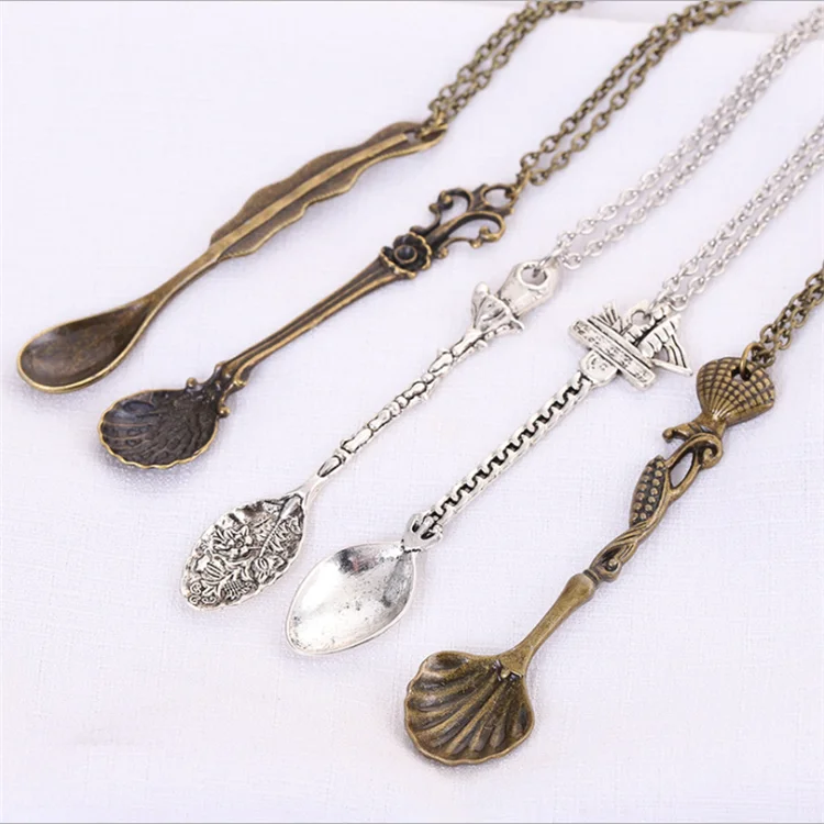 

New Crown Mini Tea Spoon Necklace Classical Fashion Necklace Electroplating Alloy Spoon Pendant, As the picture show
