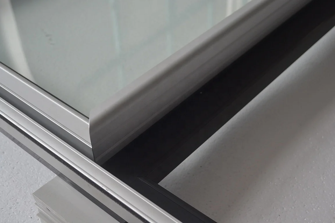 
Reach-In Glass Half Swing Door for Refrigerator/Freezer with LED 