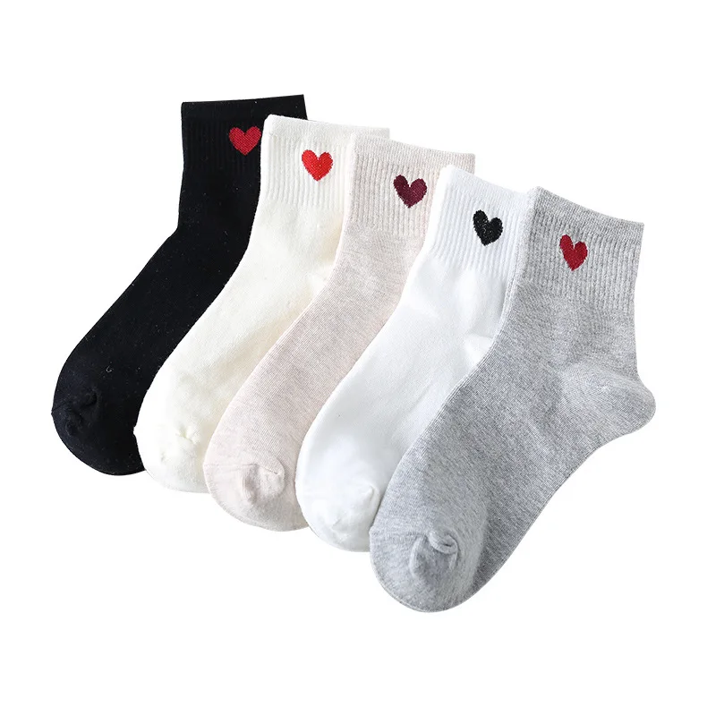 

WIIPU Girls embroidered little peach heart socks Fashionable and interesting cotton socks Student classic casual cotton socks