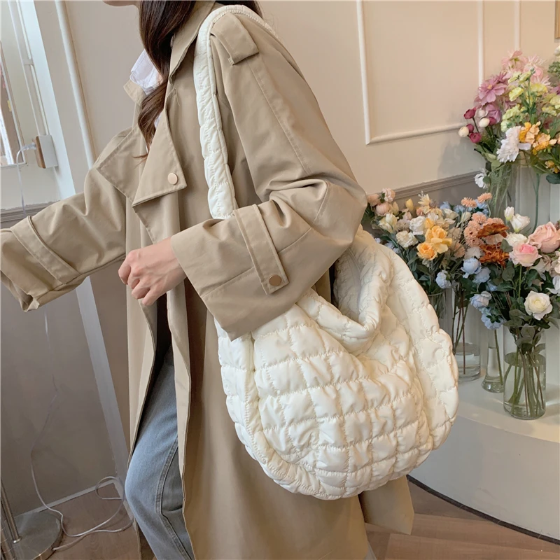 

autumn winter new cloud pleated big handbag women casual tote bag personality light large capacity dumpling messenger bag, Customizable