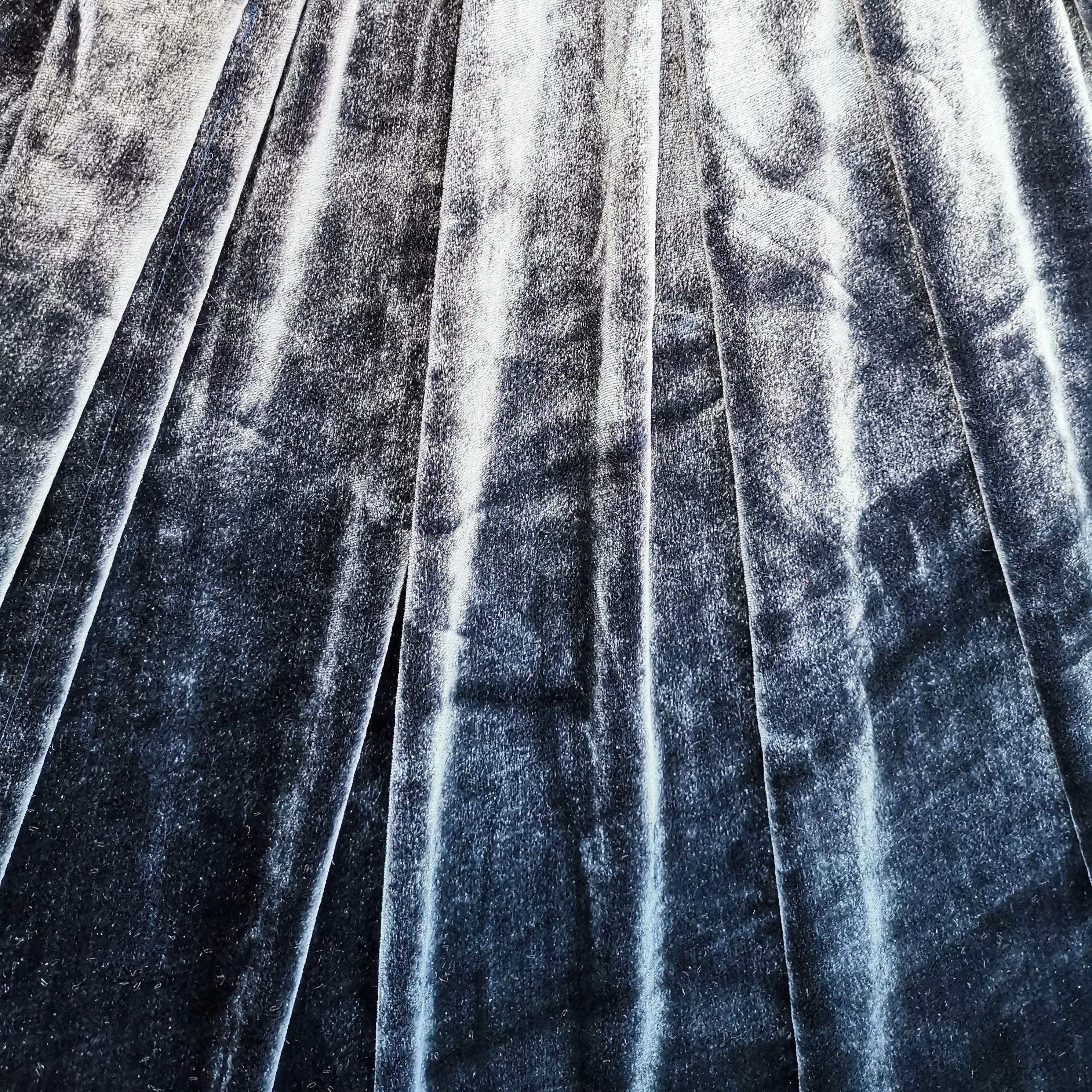 
solid dyed colour purple grape plain silk velvet fabric 