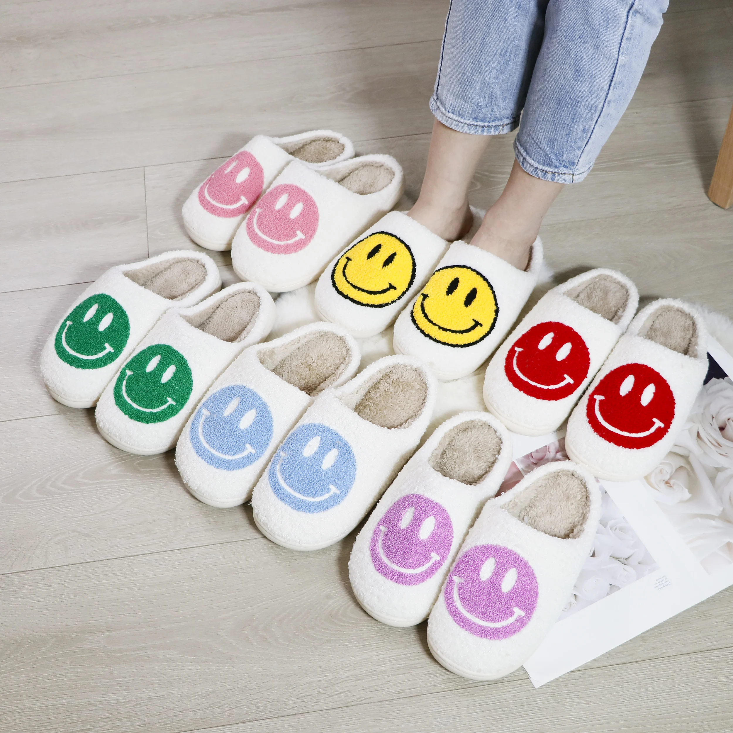 

Wholesale Ladies House Plush Warm Happy Face Slipper Indoor Outdoor Women Girls Fur Home Smile Smiley Face Slippers, Customized colors