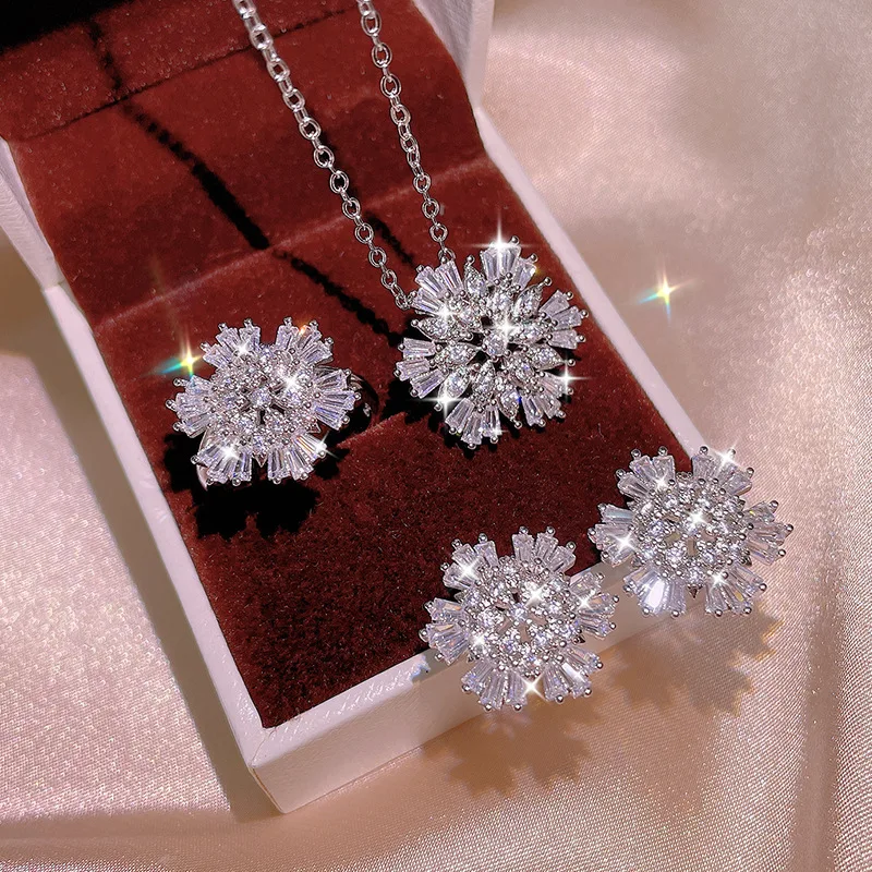 

Luxury Women High Quality Cubic Zirconia Snowflake Flower CZ Diamond Earrings Ring And Necklace Jewelry Set