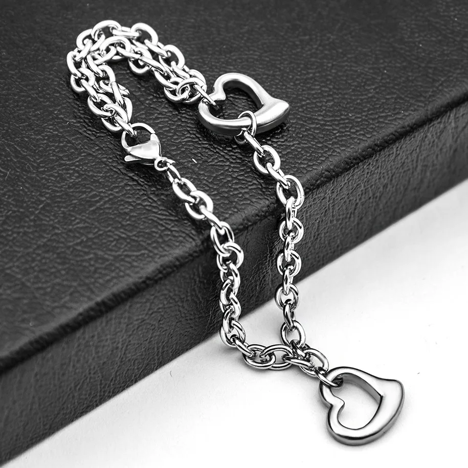 

Hip-hop new stainless steel hollow pendant heart-shaped bracelet simple ladies titanium steel bracelet personality accessories