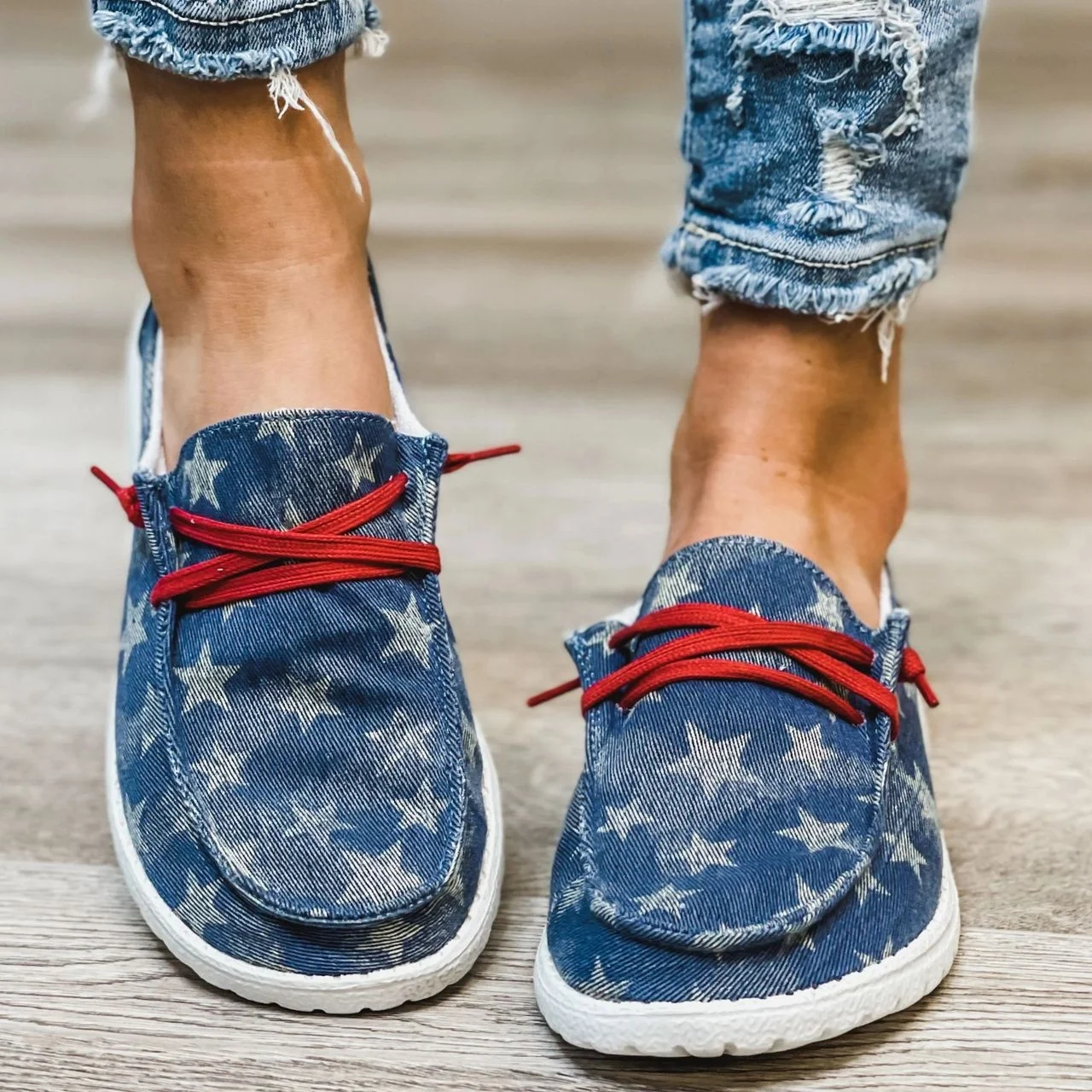 

Wholesale Monogrammed Eva Flat Heel Women Blue Star Canvas Shoes ,American Flag Star Slip Sneaker