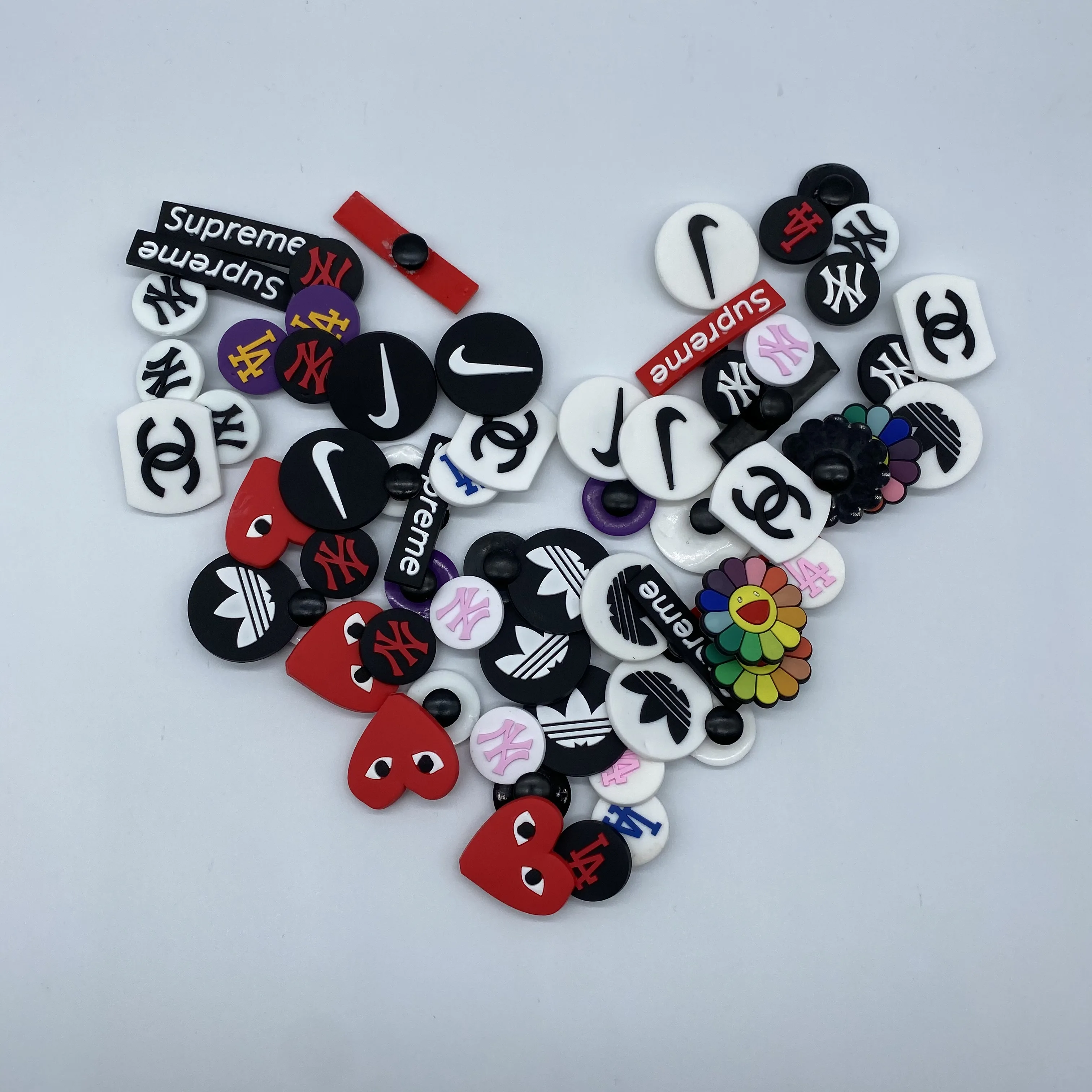 

WHOLESALE 100+ BRAND LOGO designer charms shoe charms for DIY bracelet and decorations for sandals and bracelets Gifts for kids, As picture