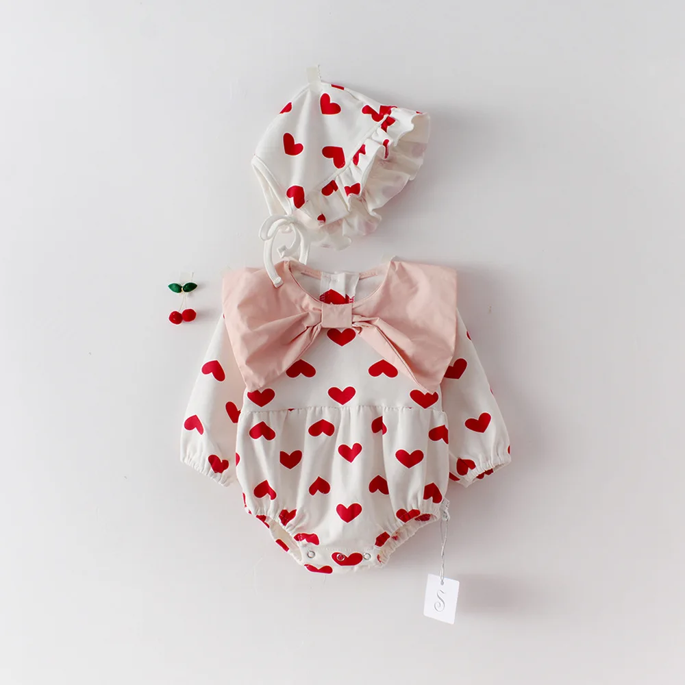 

Spring 2020 new born baby clothes baby love butterflies led long sleeve jumpsuit climb clothes ha clothing baby cotton with hat