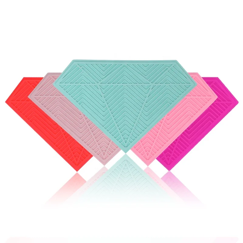 

New product diamond shaped silicone makeup brush cleaning mat pad makeup brush cleaner, Multi color