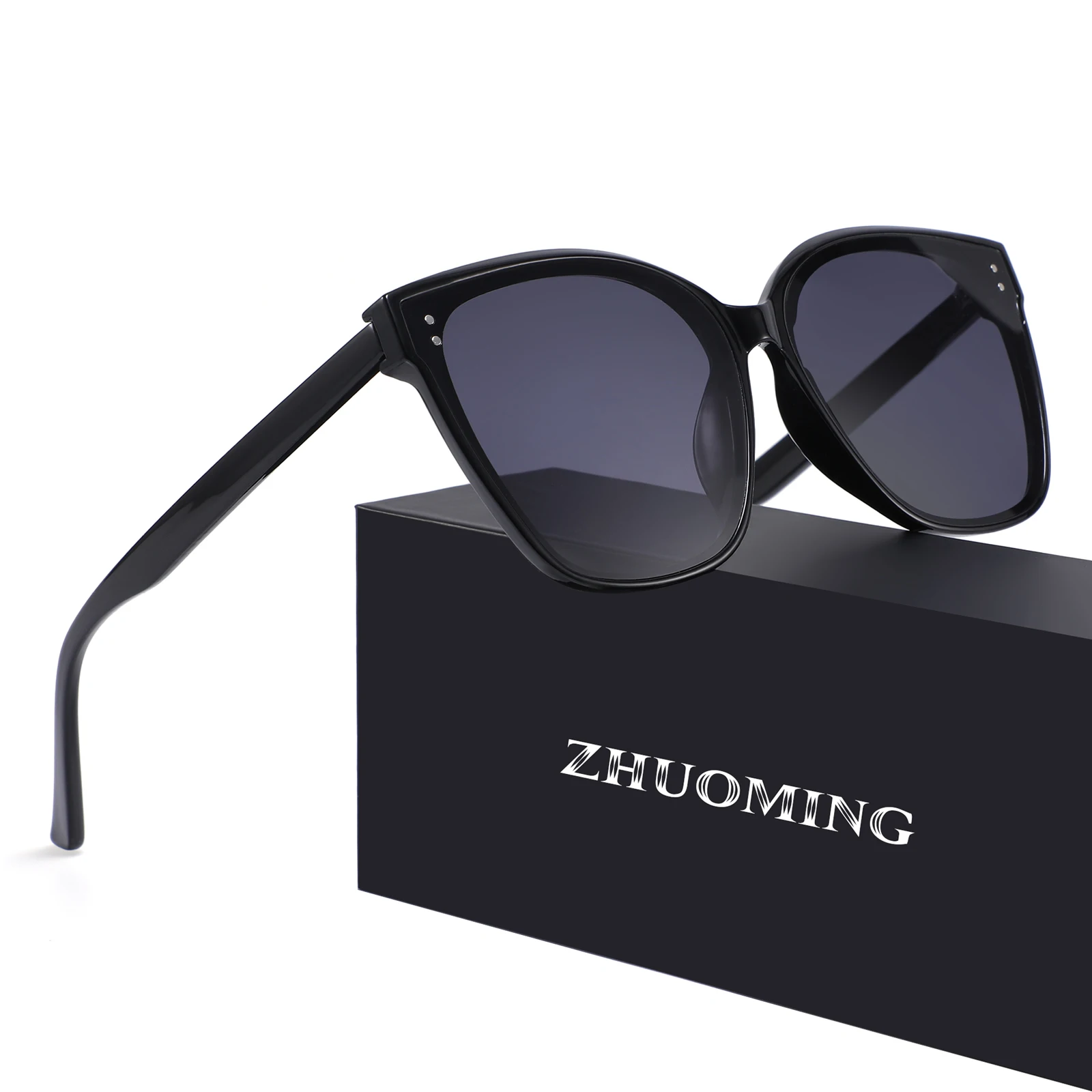 

Vintage Women Sunglasses Hot Selling Female Ladies PC Sun Glasses With Rivet lunnette, Custom colors