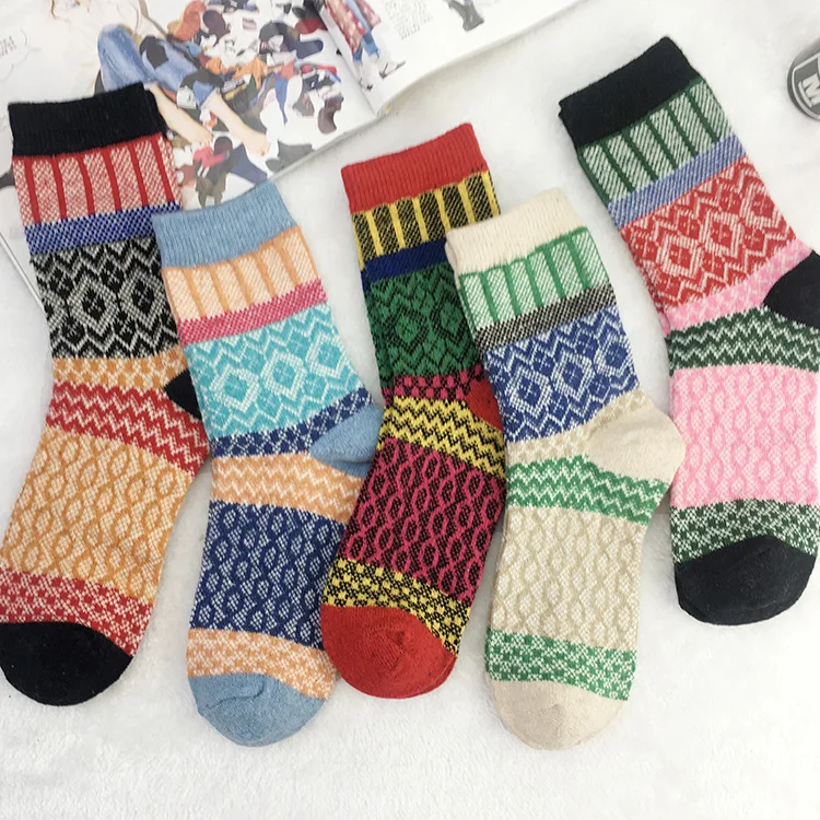 

dotted plaid thickened Autumn winter socks warm factory wholesale supply winter socks for women wool, Picture shown