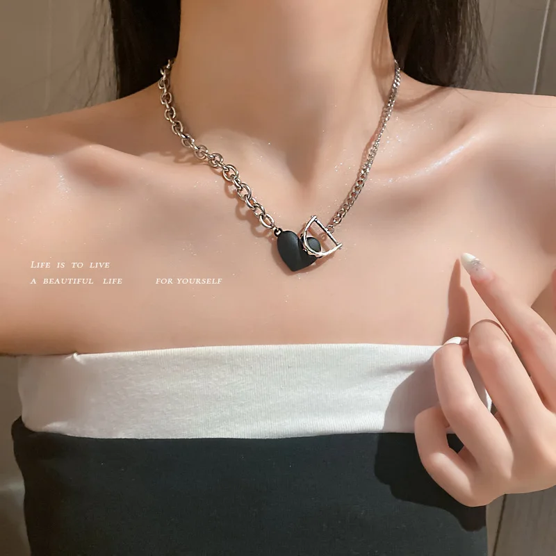 

fashion chain black heart necklace women