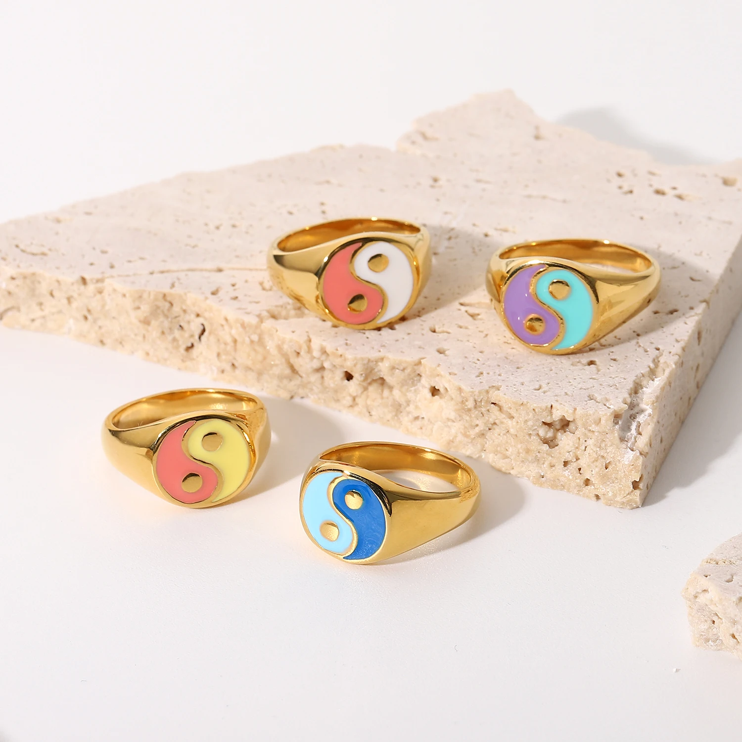 

Hot sale waterproof stainless steel gold jewelry global exporter chunky signet enamel yin yang ring for women