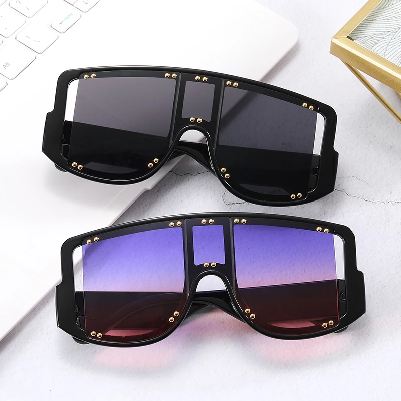 

2021 New Fashion Nailed Sunglasses Large Frame Sunglasses for Men