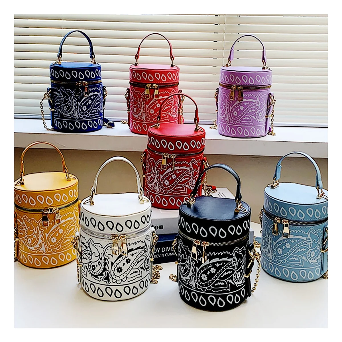 

Women Luxury Cashew Flower Pattern Bucket Crossbody Purses And Tote Bag Fashion Bucket Bag Fashion Print Crossbody Bag
